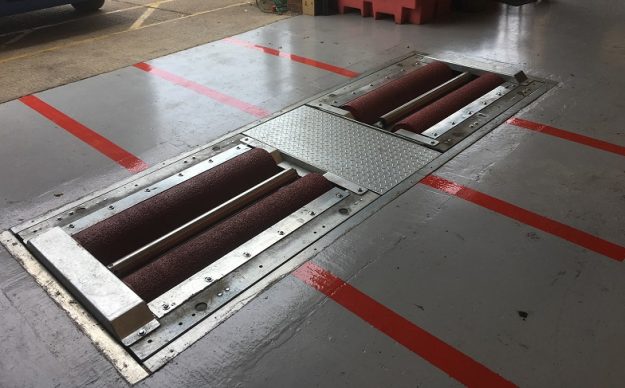 Hunts_Transport_Rolling_Road1